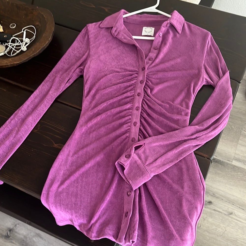 NEVER BEEN WORN, SIZE SMALL WITH JEAN PURPLE DRESS
